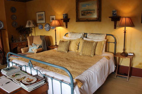 Ivy On Glenelg - Great Ocean Road Tourism 6