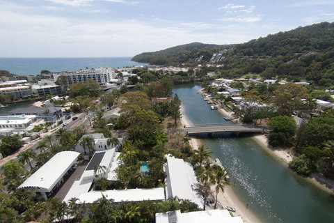 Caribbean Noosa - Great Ocean Road Tourism 2