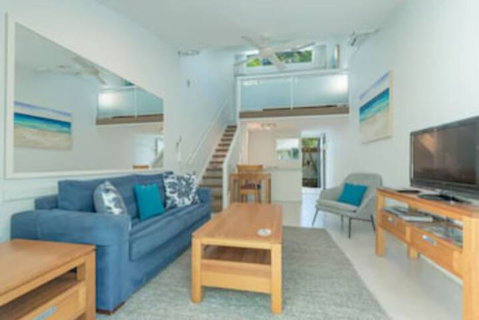 Caribbean Noosa - Great Ocean Road Tourism 0