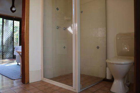 A Beach House At Byron - Great Ocean Road Tourism 3