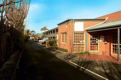 Admiral Motor Inn - Great Ocean Road Tourism 1