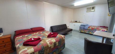 Pinjarra Caravan Park & Cabins - Great Ocean Road Tourism 6