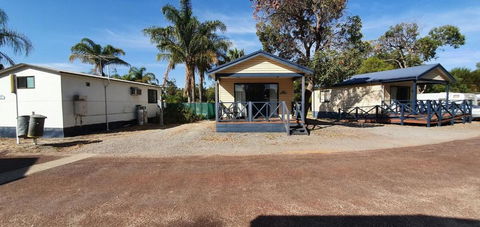 Pinjarra Caravan Park & Cabins - Great Ocean Road Tourism 1