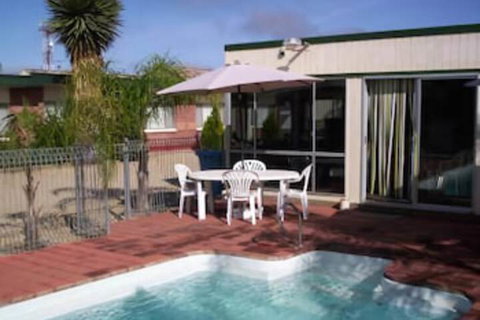 Corowa Motor Inn - Great Ocean Road Tourism 7