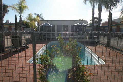 Corowa Motor Inn - Great Ocean Road Tourism 6