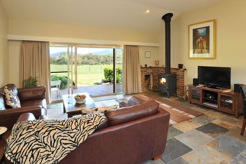 Langbrook Estate Cottages - Great Ocean Road Tourism 4