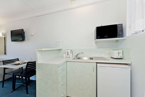 Haven Waters Motel & Apartments - Great Ocean Road Tourism 4