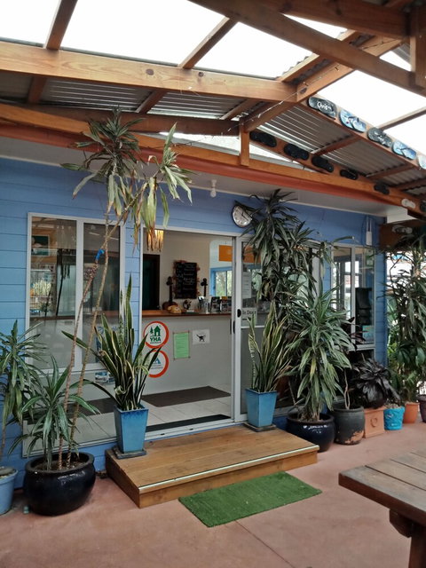 Ozzie Pozzie Backpackers - YHA - Great Ocean Road Tourism 2
