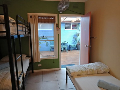 Ozzie Pozzie Backpackers - YHA - Great Ocean Road Tourism 6