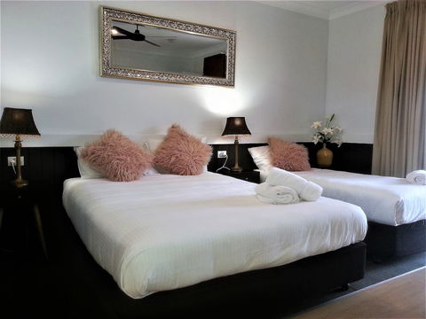 Kurri Motor Inn - Great Ocean Road Tourism 1