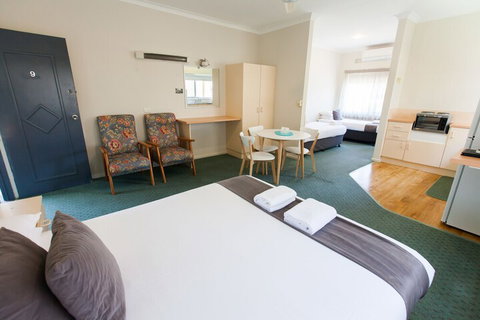 Jasmine Lodge Motel - Great Ocean Road Tourism 3