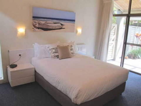 Nautilus Beachfront Villas & Spa - Great Ocean Road Tourism 4