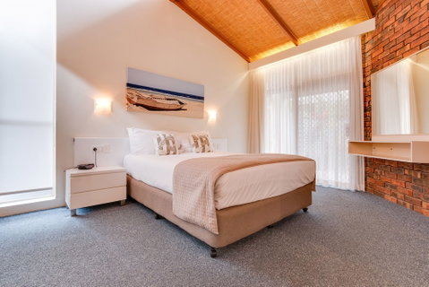 Nautilus Beachfront Villas & Spa - Great Ocean Road Tourism 1
