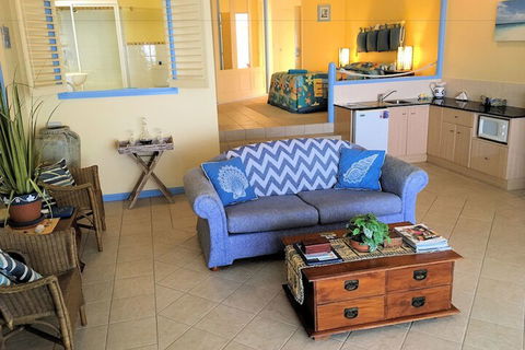 Al Mare Beachfront Retreat - Great Ocean Road Tourism 6