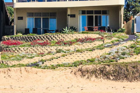 Al Mare Beachfront Retreat - Great Ocean Road Tourism 1