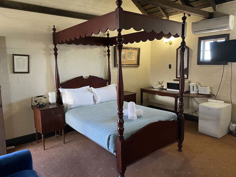 Settlers House York - Great Ocean Road Tourism 1