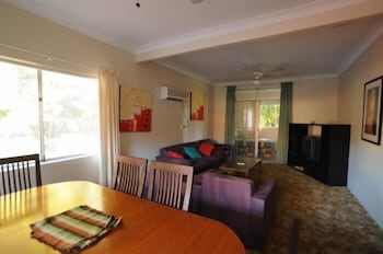 Amber Court Motel, Coonabarabran - Great Ocean Road Tourism 0