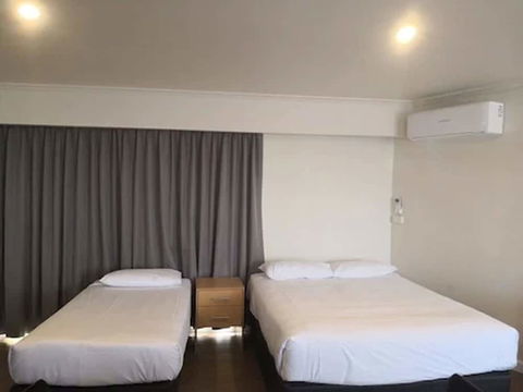 Dandenong Motel - Great Ocean Road Tourism 0