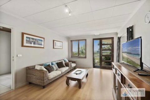 McAuleys Beach House - Great Ocean Road Tourism 0