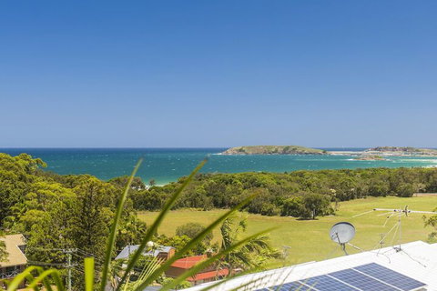 McAuleys Beach House - Great Ocean Road Tourism 7
