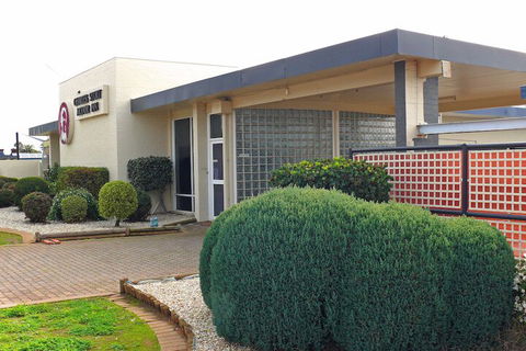 Charles Sturt Motor Inn West Wyalong - Great Ocean Road Tourism 5