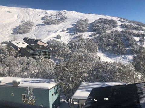 Falls Creek Hotel - Great Ocean Road Tourism 1