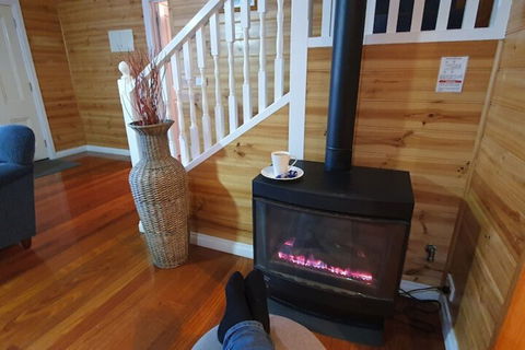 Sails Elegant Spacious Beach Villa - Great Ocean Road Tourism 1
