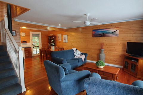 Sails Elegant Spacious Beach Villa - Great Ocean Road Tourism 2