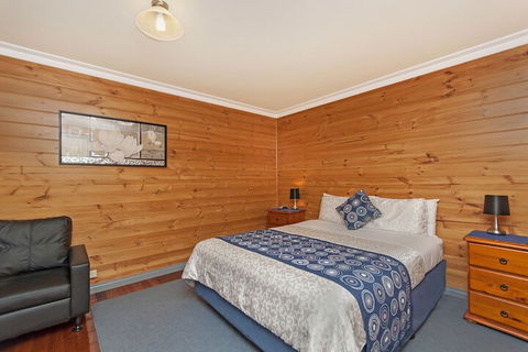 Sails Elegant Spacious Beach Villa - Great Ocean Road Tourism 4