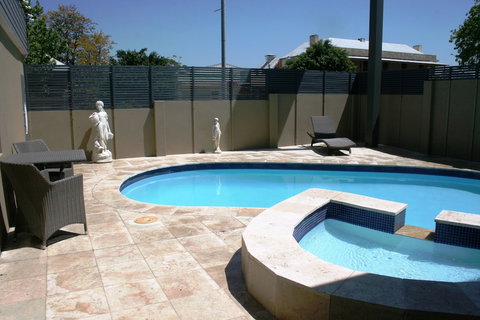 Noah's Mid City Motor Inn - Great Ocean Road Tourism 3