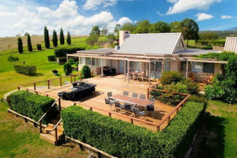 Grapevines Boutique Accommodation - Great Ocean Road Tourism 0