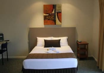 Emerald Executive Apartments - Great Ocean Road Tourism 4