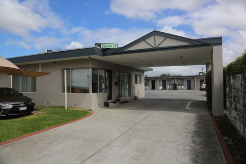 Beaconsfield Lodge Motel - Great Ocean Road Tourism 0