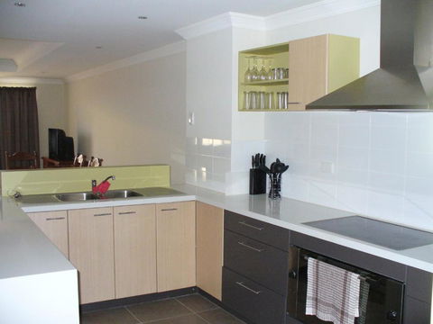 Port Denison Beach Resort - Great Ocean Road Tourism 6
