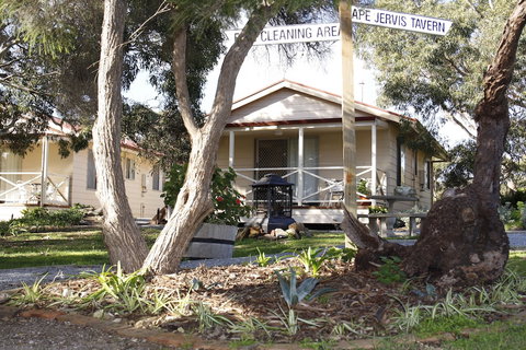 Cape Jervis Holiday Units - Great Ocean Road Tourism 6
