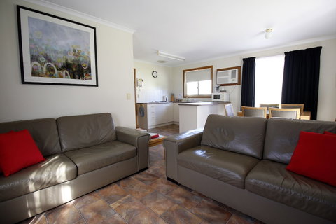 Cape Jervis Holiday Units - Great Ocean Road Tourism 2