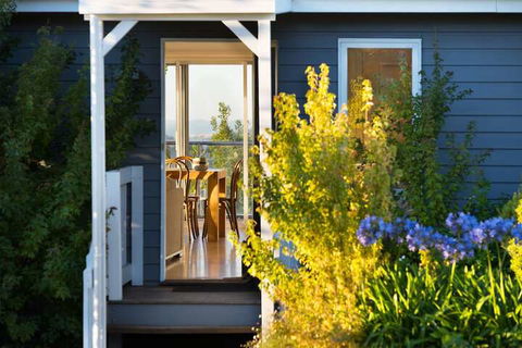 Musk Springs - Great Ocean Road Tourism 1