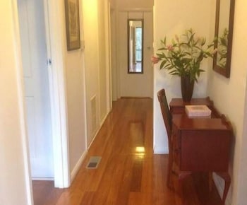 Eltham Retreat - Great Ocean Road Tourism 1