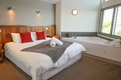 Tides Apartments - Great Ocean Road Tourism 0