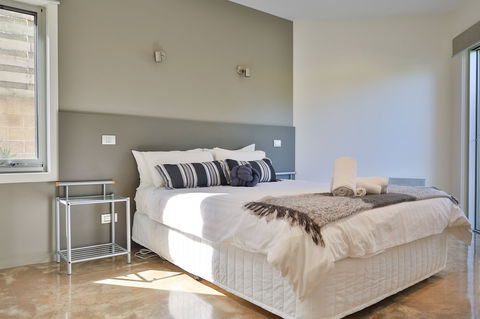 Tides Apartments - Great Ocean Road Tourism 1