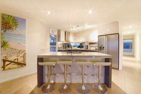 Hydeaway Bay Beach House - Great Ocean Road Tourism 5