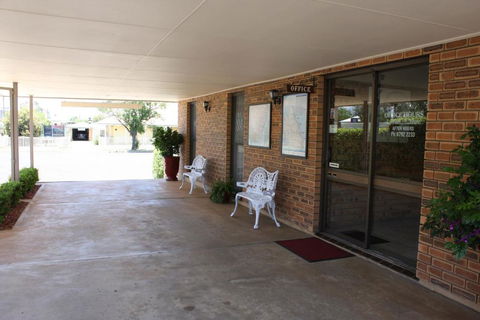 Mid Town Inn Narrabri - Great Ocean Road Tourism 4