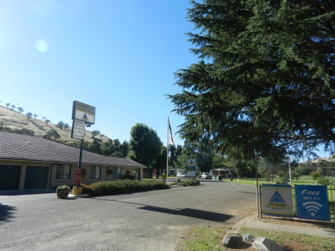 Gundagai Cabins & Tourist Park - Great Ocean Road Tourism 0