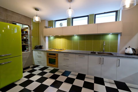 Retro House - Great Ocean Road Tourism 3