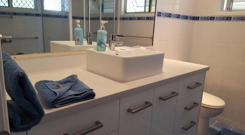 Beachside Bed & Breakfast - Great Ocean Road Tourism 0