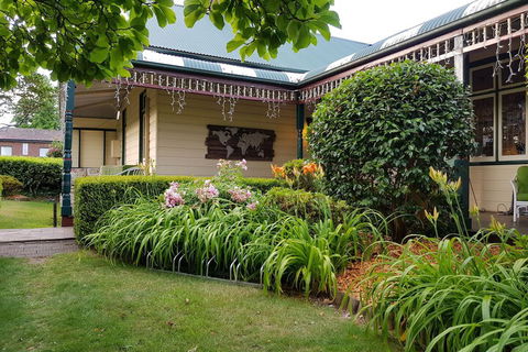 Glenella Guesthouse - Great Ocean Road Tourism 1