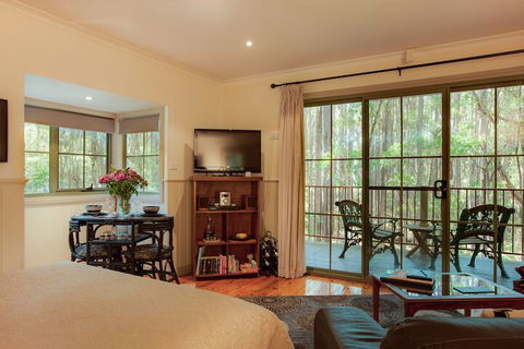 Eagle Hammer Cottages - Great Ocean Road Tourism 1