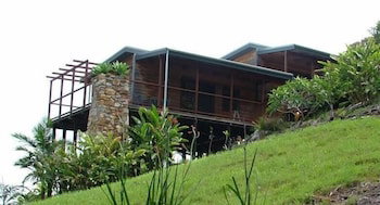 A Sacred Mountain Retreat - Great Ocean Road Tourism 0