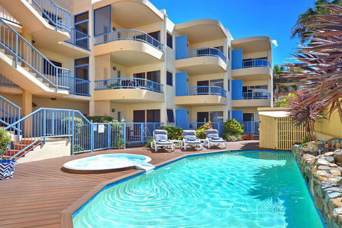 Coolum Baywatch Resort - Great Ocean Road Tourism 5