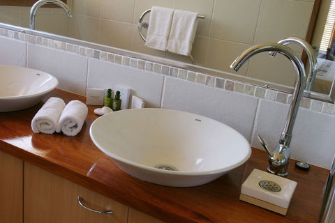 Lake Weyba Cottages - Great Ocean Road Tourism 6